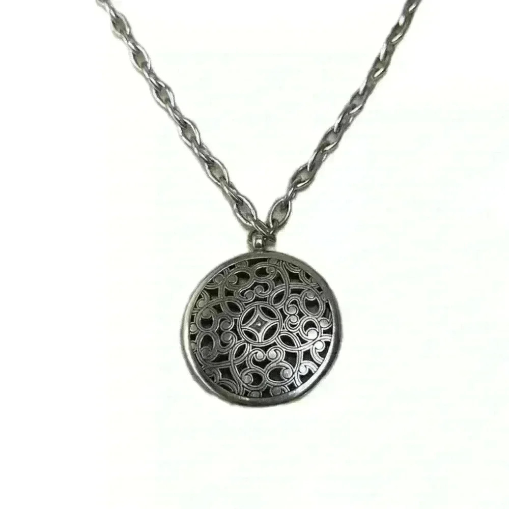Vintage Brighton Silver Tone Pendant Necklace Adjustable chain up to 20" - Picture 4 of 9